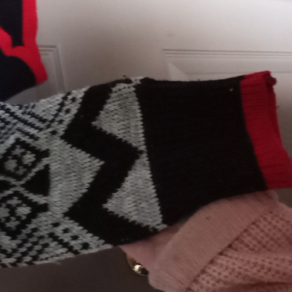 Sweater - Picture 2 of 4